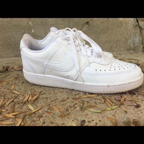 Women’s Nike white low court vision size (9) - Picture 1 of 4